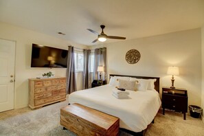 3 habitaciones, escritorio, tabla de planchar con plancha y wifi gratis 