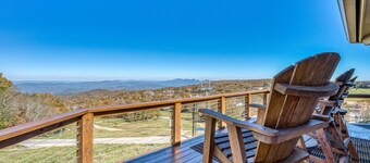 Best Location!!! SLOPESIDE! Mountain View’s! Walk to restaurants!