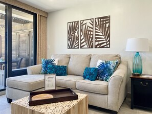 Smart TV, books - TropicalTide Modern - Resort, Sapphire Beach & Turquoise Water Off Balcony (St Thomas)