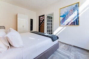 1 habitación, tabla de planchar con plancha, wifi y ropa de cama 