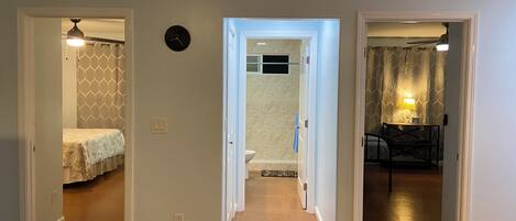 2 sovrum, strykjärn/strykbräda, resesäng och gratis wi-fi