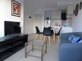 Exclusive Apartment | Private kitchen | Fridge, microwave, oven, electric kettle
