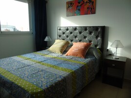 1 bedroom, down comforters, free WiFi
