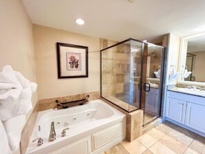 Shower, jetted bath, hair dryer, towels - 814 Southern Exposure Ocean View 3 BR 3 BA Condo (North Myrtle Beach)