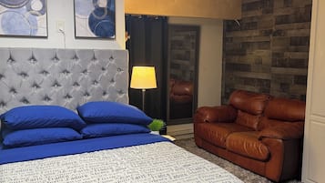 1 slaapkamer, een strijkplank/strijkijzer, wifi, beddengoed