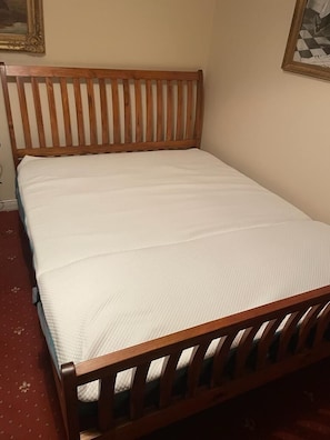 Habitación doble estándar | Caja de seguridad en la habitación y decoración personalizada