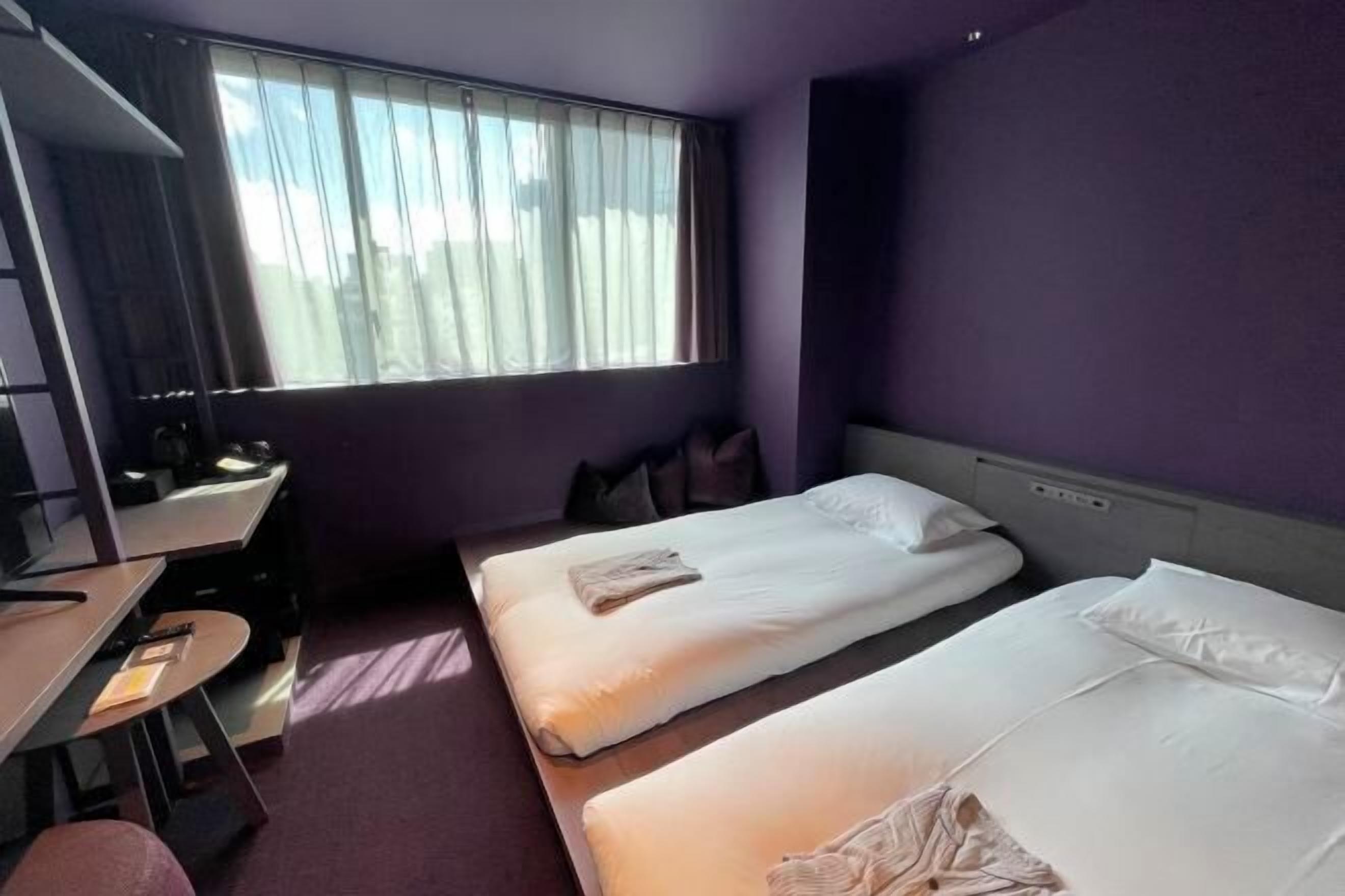 Een kluis op de kamer, verduisterende gordijnen, geluiddichte muren