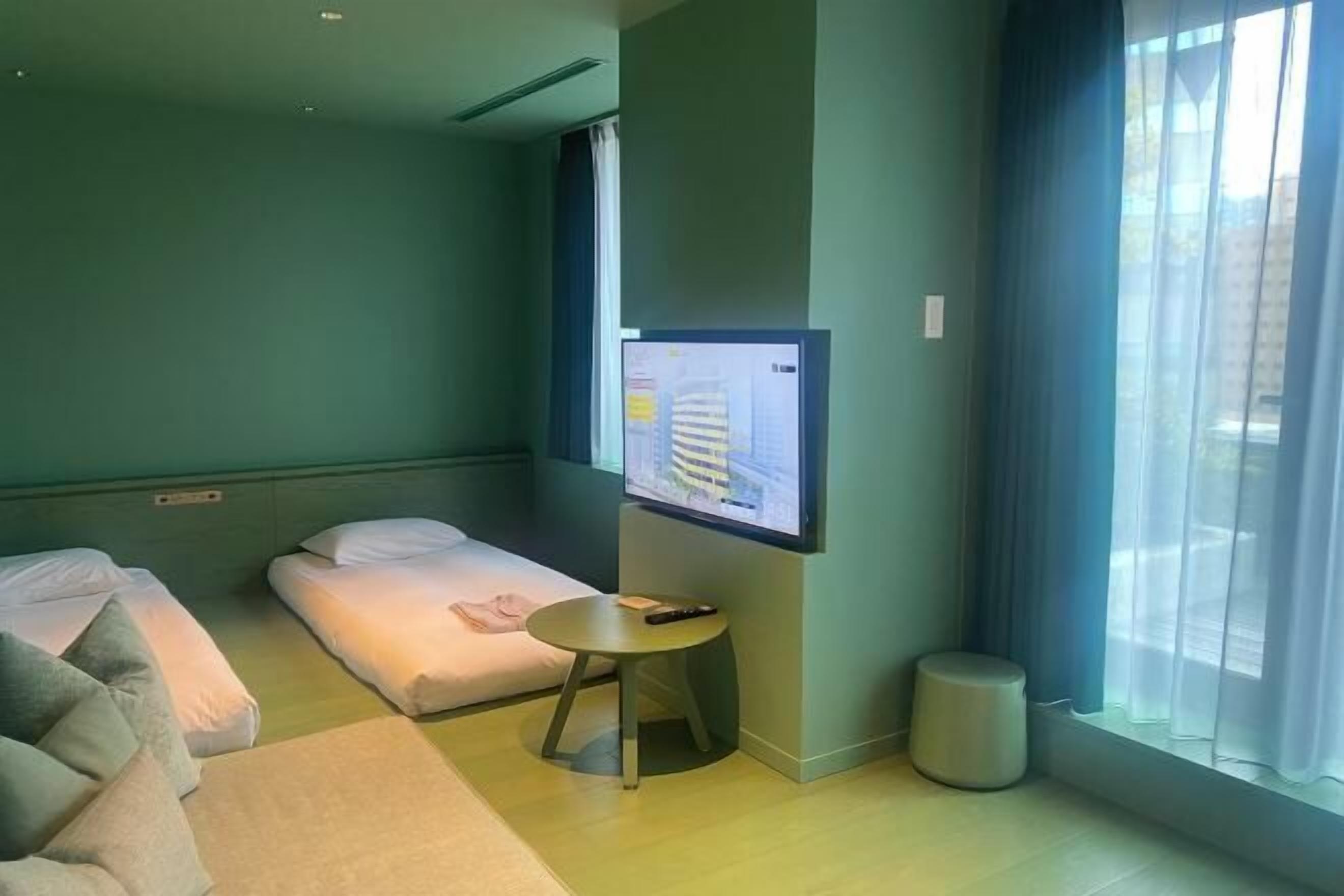 In-room safe, blackout curtains, soundproofing, iron/ironing board