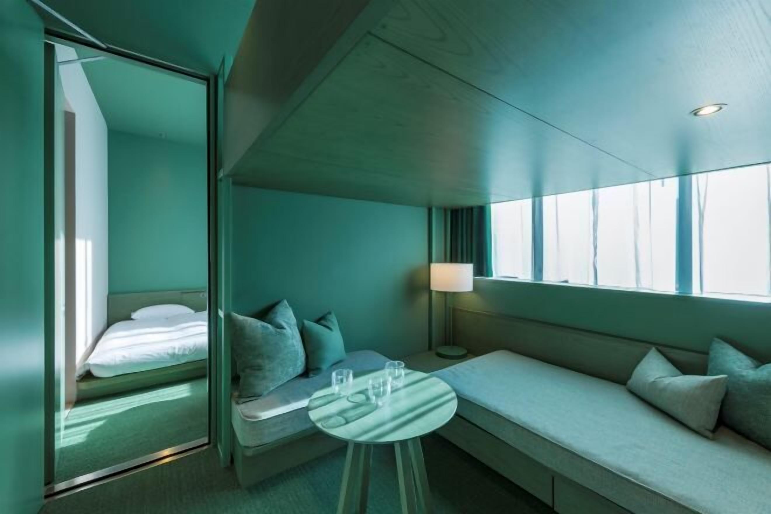 Een kluis op de kamer, verduisterende gordijnen, geluiddichte muren