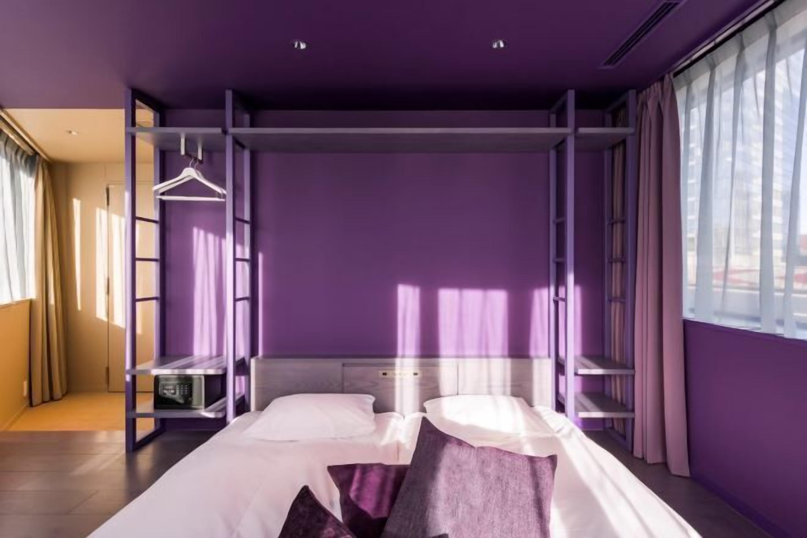 Een kluis op de kamer, verduisterende gordijnen, geluiddichte muren