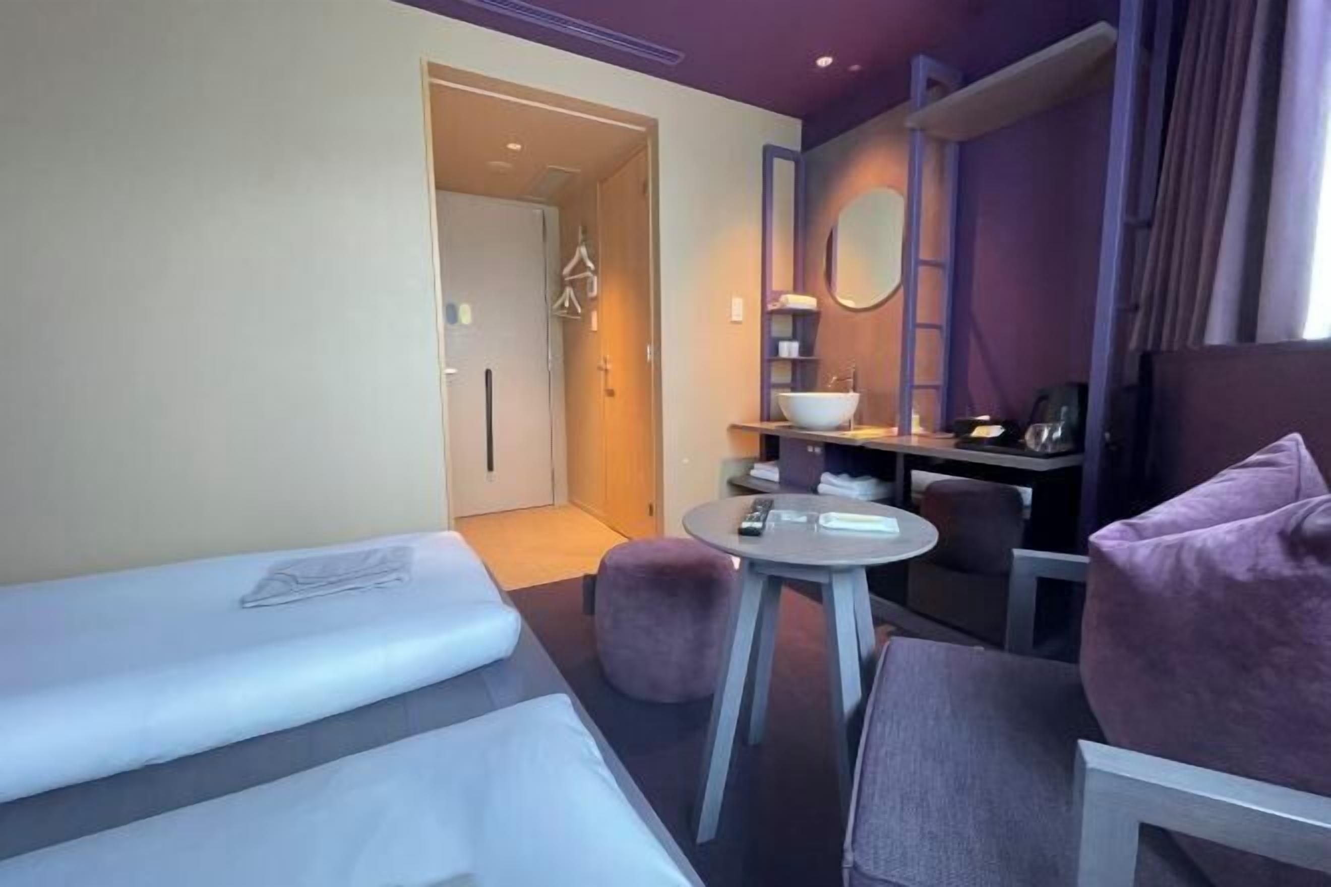 Een kluis op de kamer, verduisterende gordijnen, geluiddichte muren