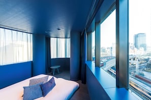 Kamer, niet-roken, op de hoek (Dark Blue) | Een kluis op de kamer, verduisterende gordijnen, geluiddichte muren