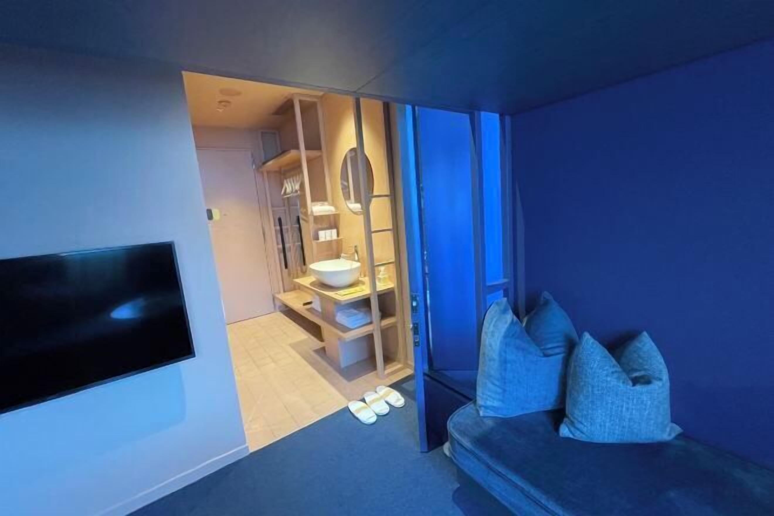 Een kluis op de kamer, verduisterende gordijnen, geluiddichte muren