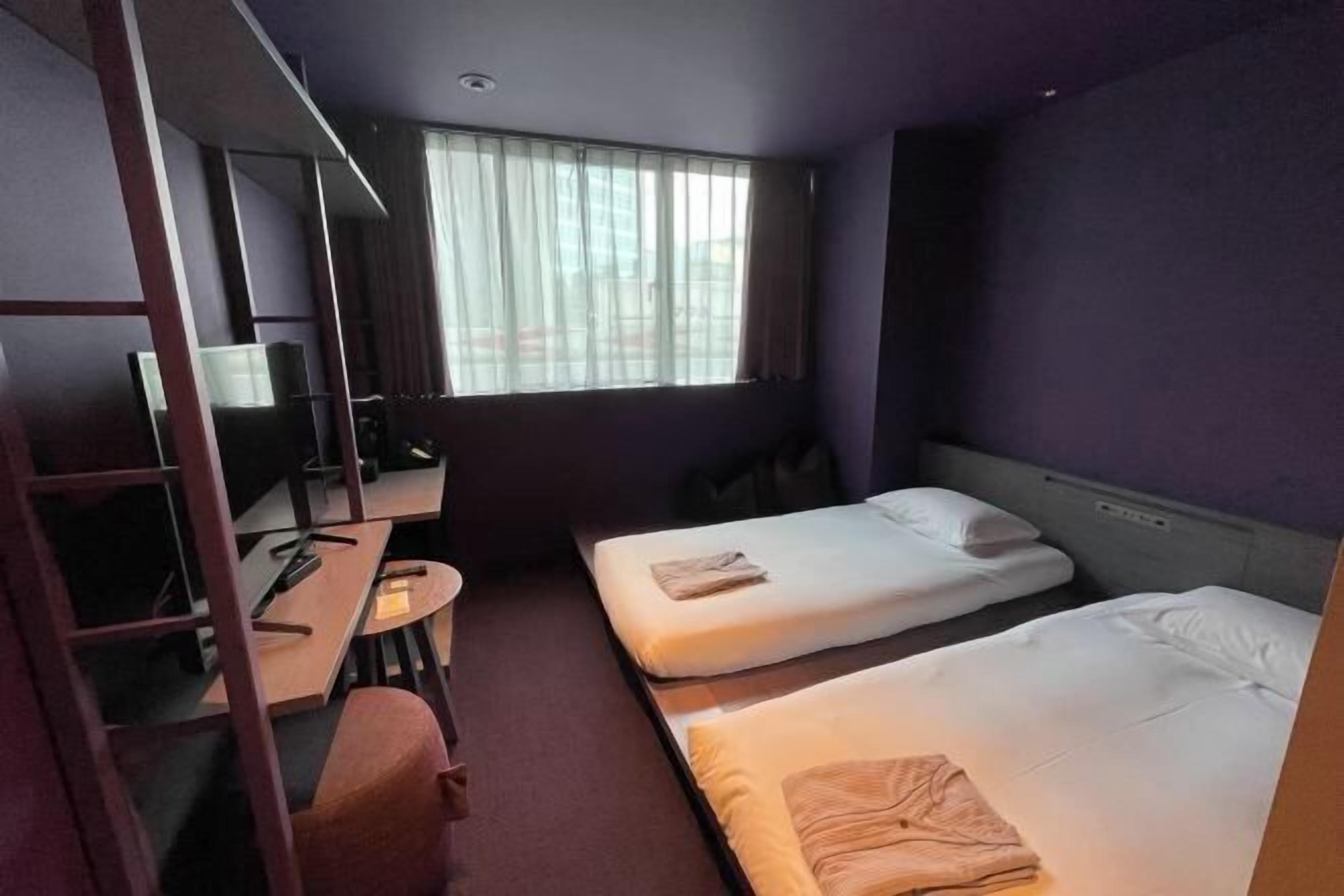 Een kluis op de kamer, verduisterende gordijnen, geluiddichte muren