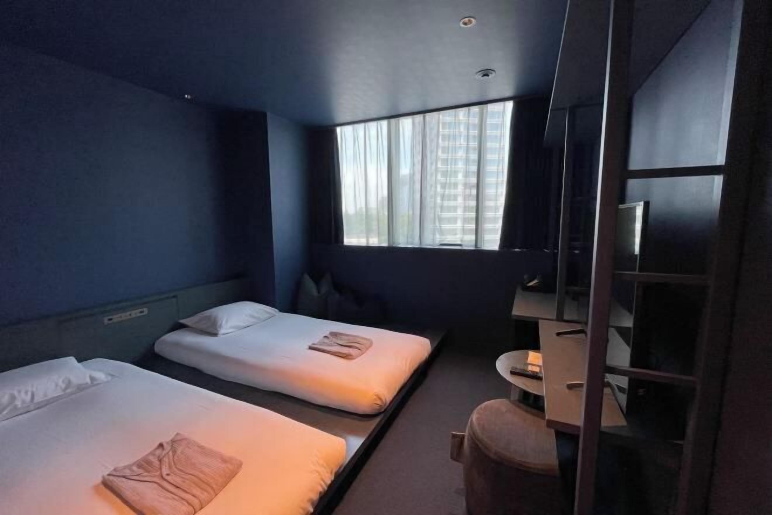 Een kluis op de kamer, verduisterende gordijnen, geluiddichte muren