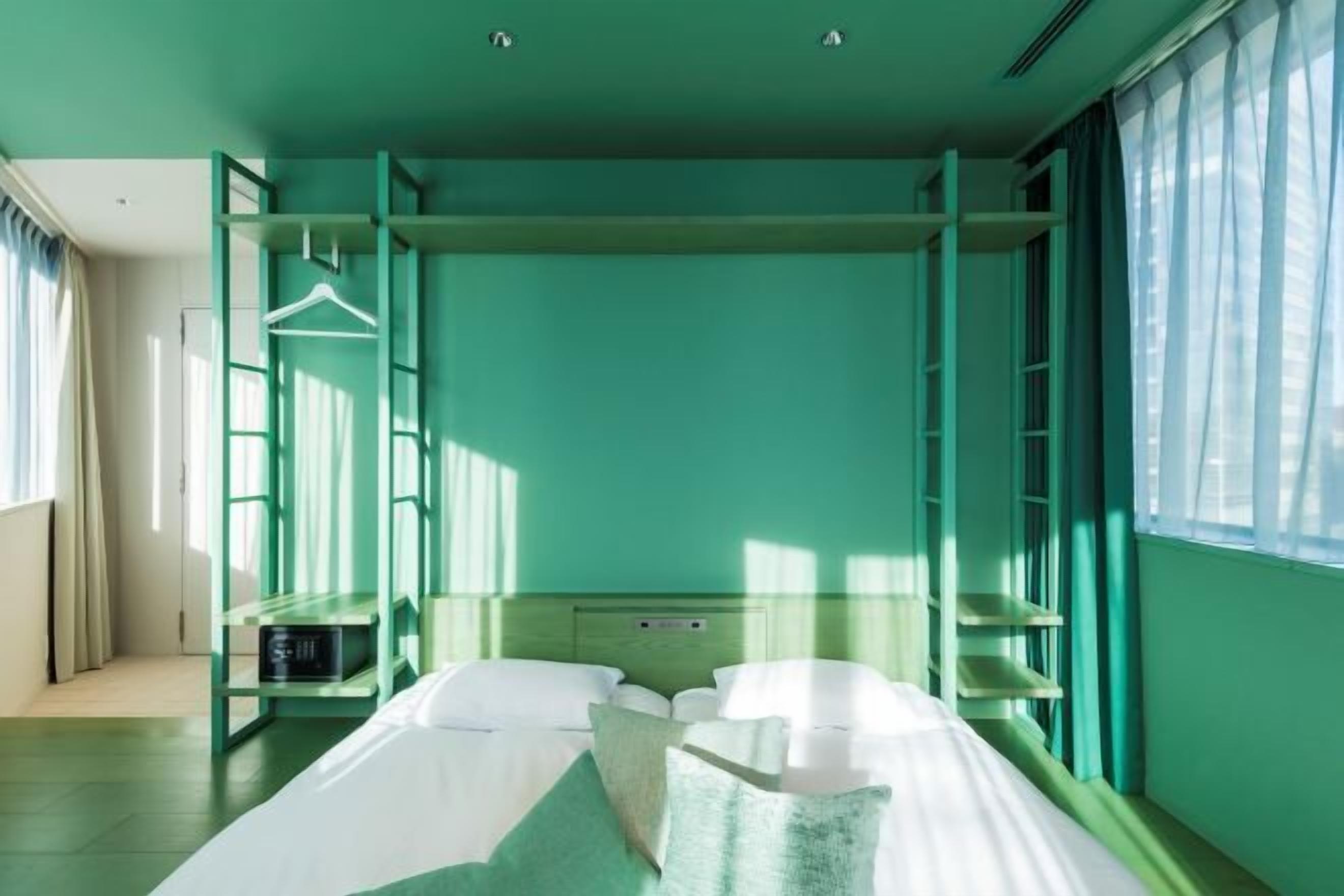 Een kluis op de kamer, verduisterende gordijnen, geluiddichte muren