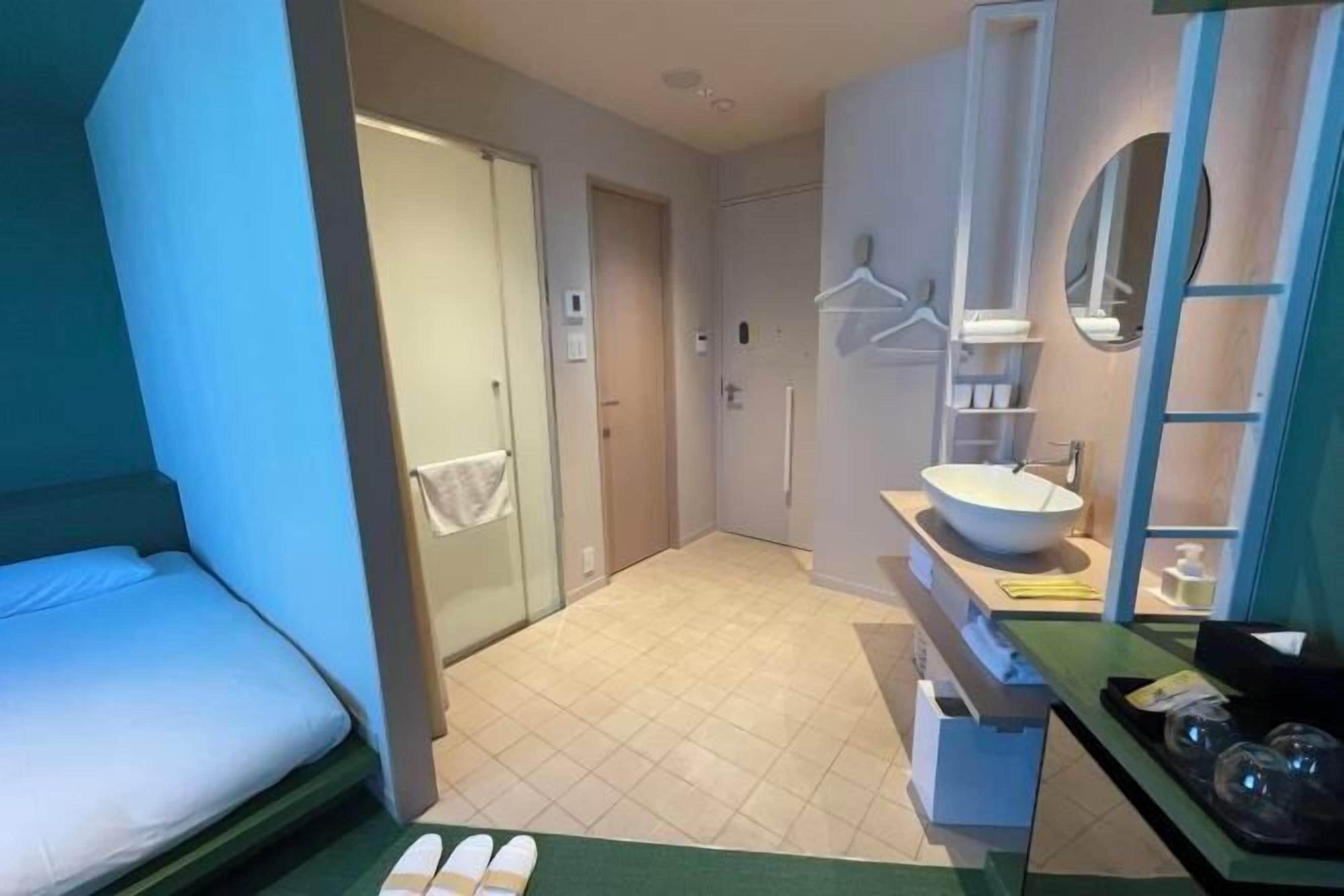 Een kluis op de kamer, verduisterende gordijnen, geluiddichte muren