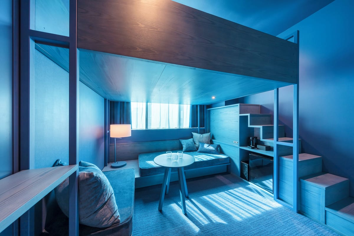 Zimmer, Nichtraucher (Dark Blue, Loft, A) | Zimmersafe, Verdunkelungsvorhänge, schallisolierte Zimmer