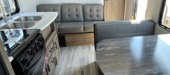 LUXURY CAMPING IN THE HEART OF THE MAINE LAKES REGION MINUTES TO NAPLES CAUSEWAY