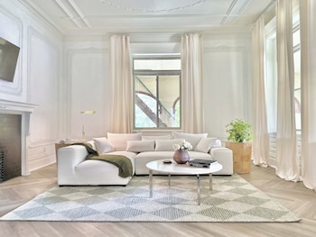 The Elliott Hotel at Highland Park