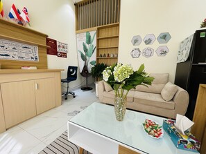 Bathroom shower - Basic Guest House (Hai Phong)