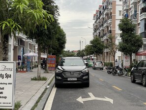 Comfort Shared Dormitory | Bathroom shower - Basic Guest House (Hai Phong)