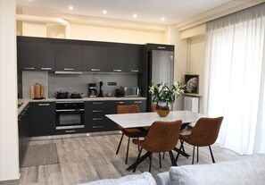 Fridge, microwave, oven, dishwasher