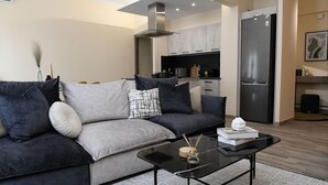 Living area - Konstantina Apartment (Μενεμένη)