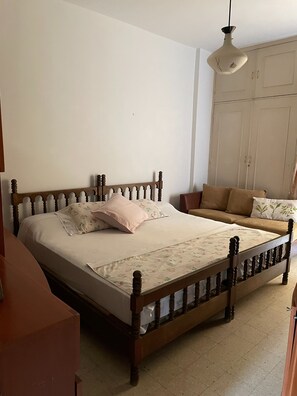 2 habitaciones, tabla de planchar con plancha y wifi 