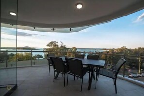 Outdoor dining - COTTON TREE CORNER @The Cosmopolitan u UNIT 10509 (Sunshine Coast)