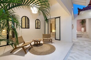Interior - Modern Trendy 3BR \ Seminyak \ 10min Beach \ Pool (Bali)