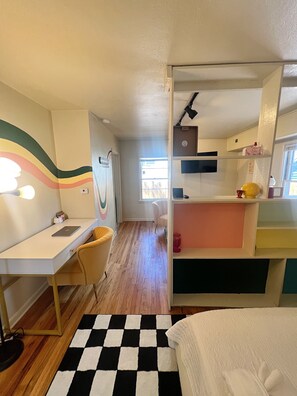 1 Schlafzimmer, Schreibtisch, Bügeleisen/Bügelbrett, Reisekinderbett