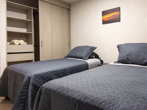Apartment, 2 Bedrooms, Accessible, Smoking