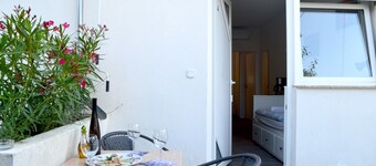 Nearby Beach, Apartment Marijane In Center