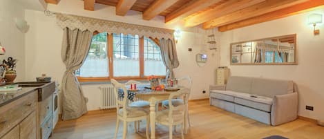 Familienstudio (Cozy Nest In Bardonecchia) | Wohnbereich