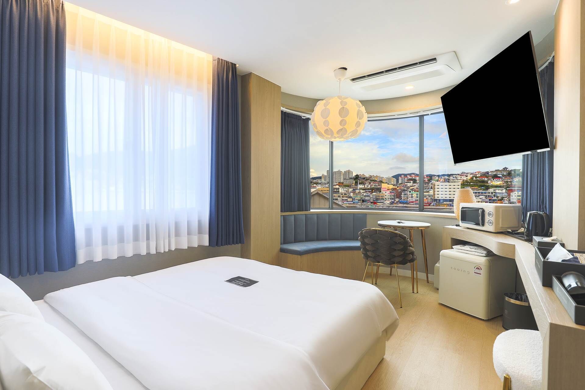 Chambre Deluxe, vue océan | Décoration personnalisée, ameublement personnalisé, bureau