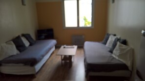 1 bedroom, WiFi, bed sheets - Deux Pièces Centre Lourdes 5 Personnes (Lourdes)