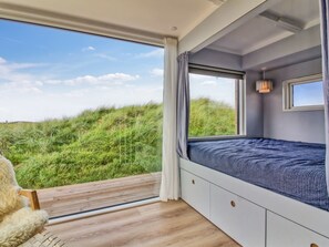 2 bedrooms, internet