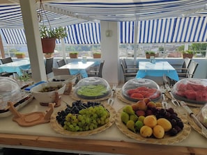 Comfort Triple Room | Terrace/patio