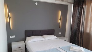Comfort Double Room, 1 Double Bed | Premium bedding, desk, soundproofing, WiFi (free)