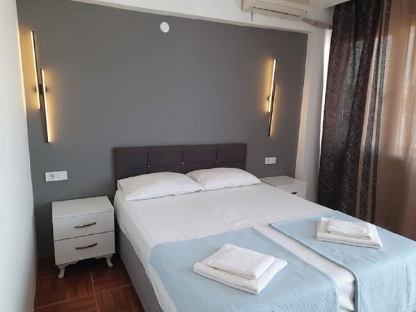 Comfort Double Room, 1 Double Bed | Premium bedding, desk, soundproofing, free WiFi