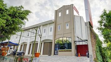 Bagian depan properti