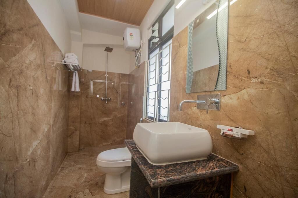 Assecador de cabells, tovalloles, sabó i xampú 