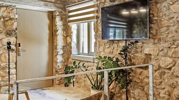 Deluxe Studio | 1 bedroom, hypo-allergenic bedding, Select Comfort beds