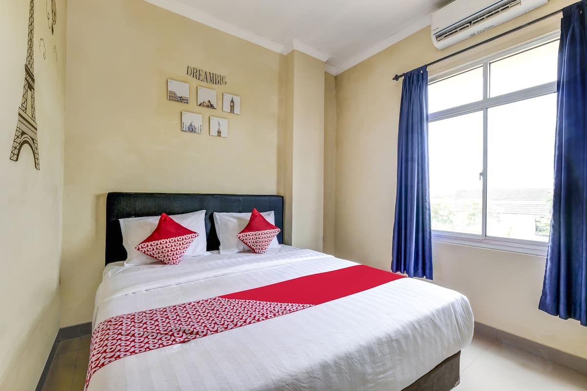 Standard Double Room | Laptop workspace, free WiFi, bed sheets