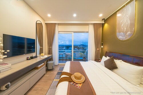 Uyên Khang Villa- Entire House - 6 bedrooms, garden, barbecue, nice full-view