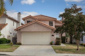 Exterior - Sunset Views Retreat (Vista)