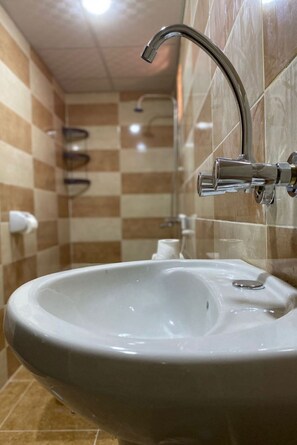 Deluxe Triple Room, Private Bathroom, Mountain View | Bathroom | Towels, soap, toilet paper - Welcome to Wadi Rum (Wadi Rum)