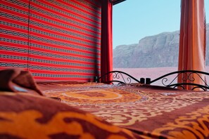 Mountain view - Welcome to Wadi Rum (Wadi Rum)