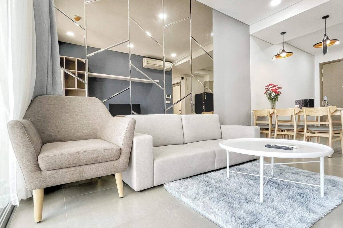 Panoramic-Apartment | Wohnbereich | 55-Zoll-Smart-TV mit Digitalempfang